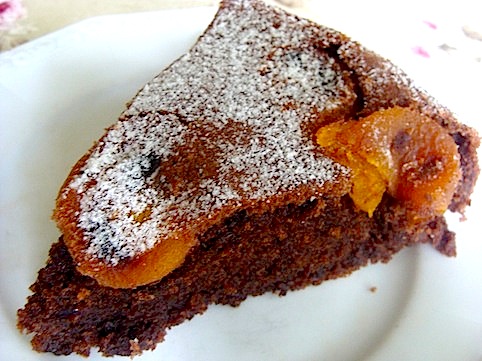 Gâteau renversé aux abricots et chocolat